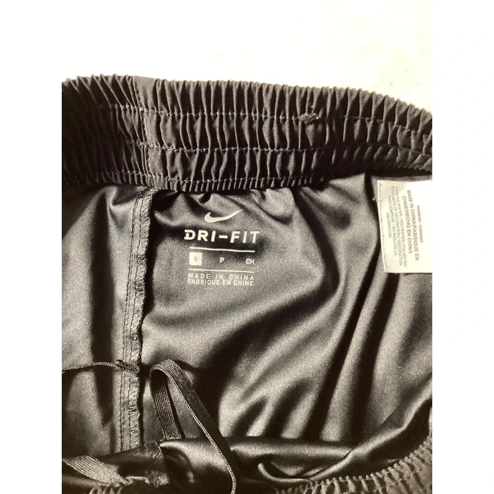 Nike Dri-FIT Track Pants Men Size S Black Excellent Zippered Pockets Joggers
